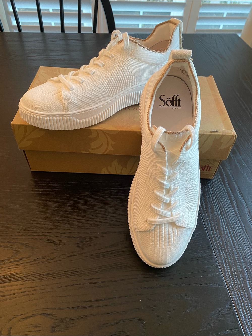 Söfft Knit Low-Top Lace-Up Sneakers